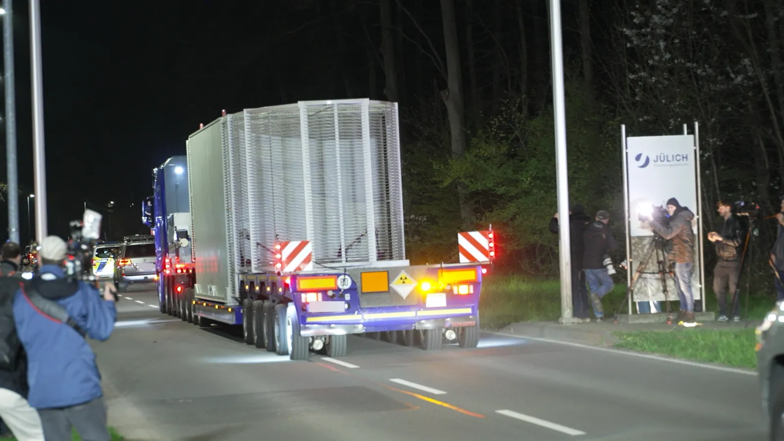 Start des Castor-Transports in Jülich