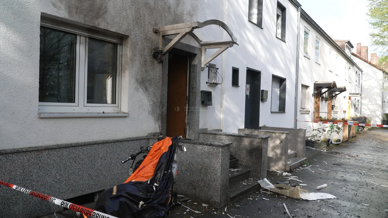 Beschädigtes Wohnhaus nach Explosion in Bonn