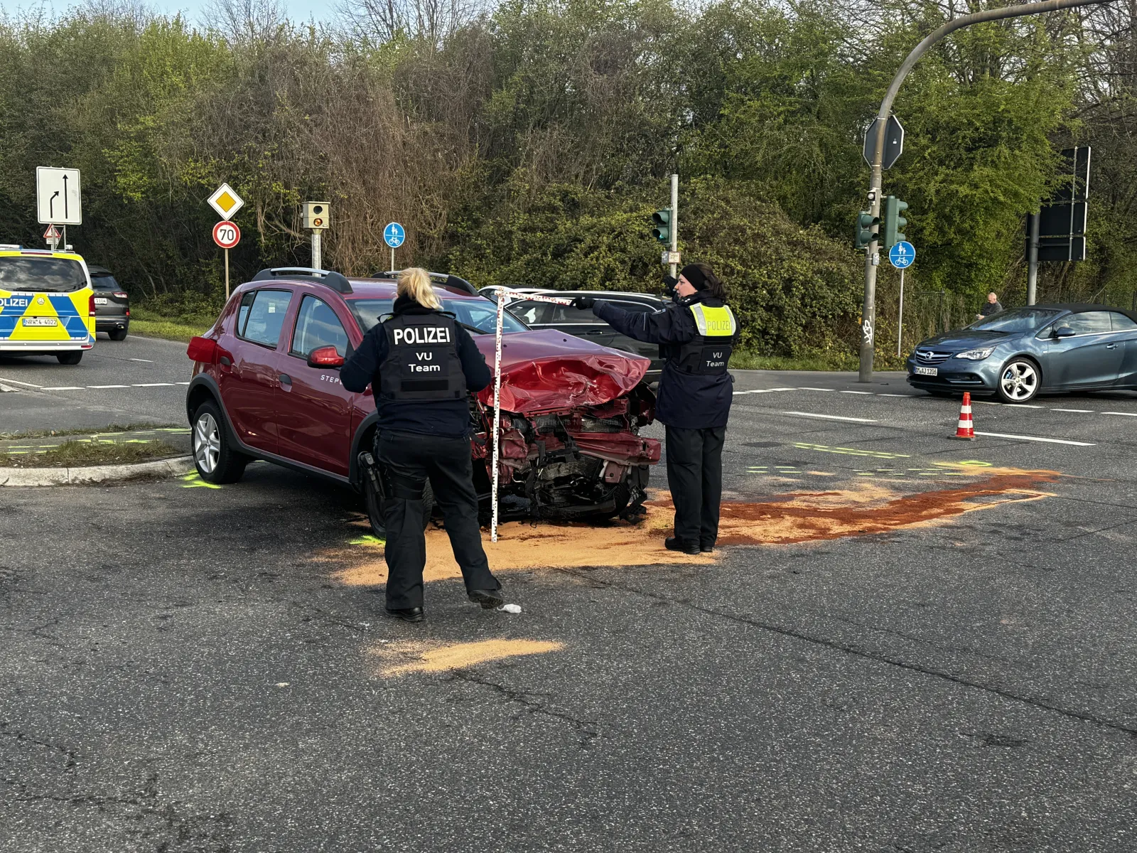 Verkehrsunfall mit zwei Verletzten in Frechen