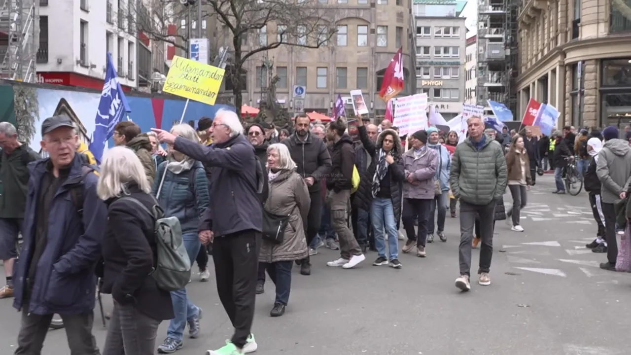 Demonstration beim Ostermarsch in Köln