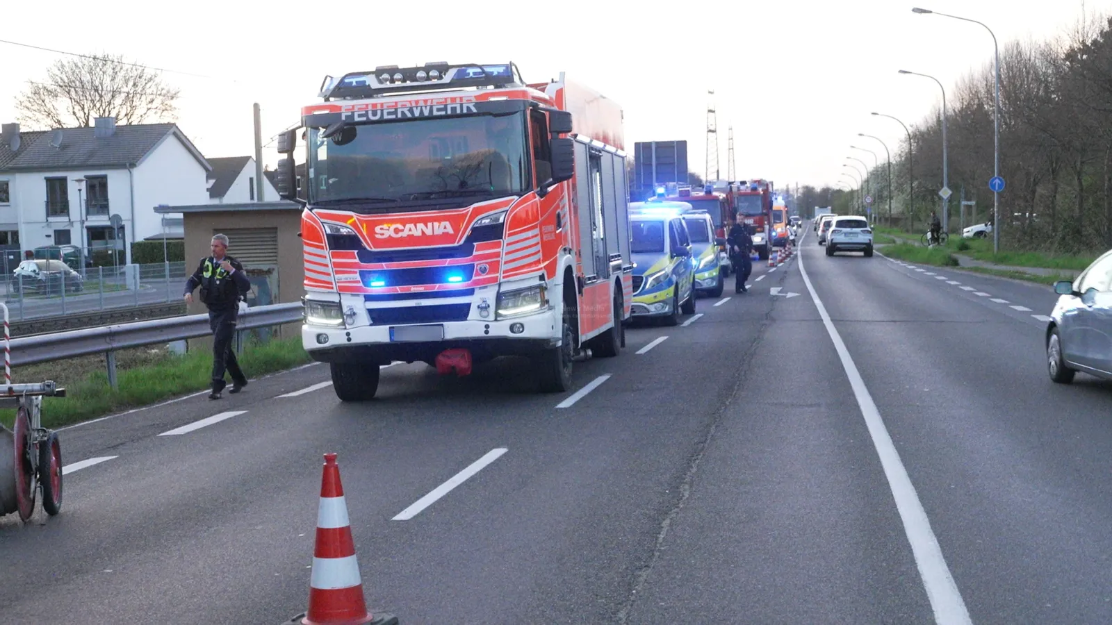 Feuerwehreinsatz nach Unfall in Wesseling an der Urfelder Straße