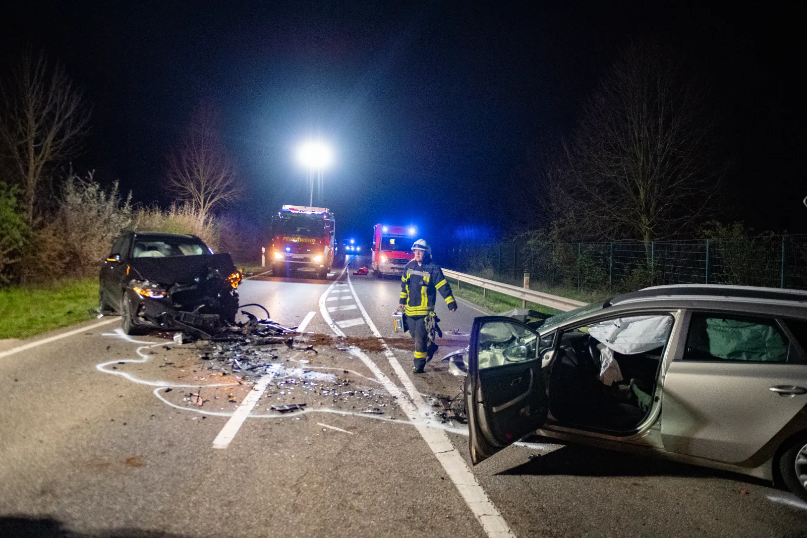 Schwerer Verkehrsunfall auf der B256 in Erftstadt-Lechenich