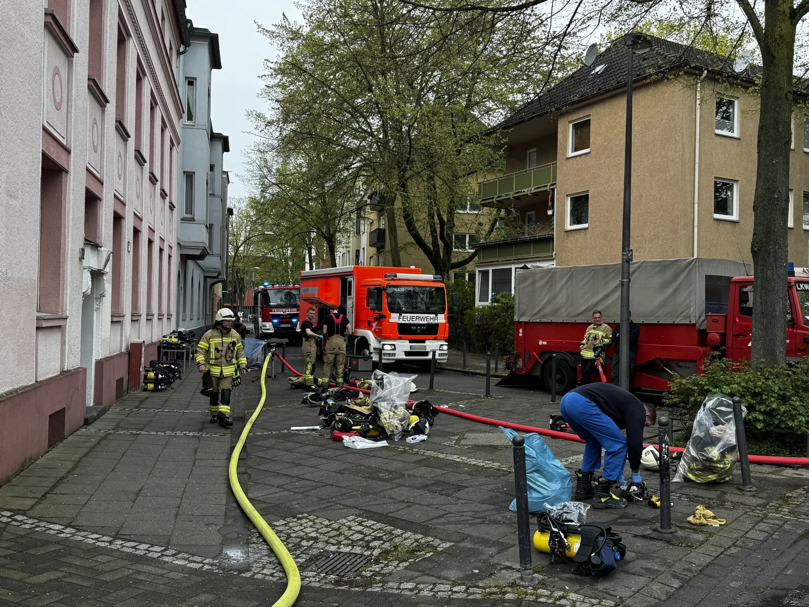 Feuerwehreinsatz bei Wohnungsbrand in Köln