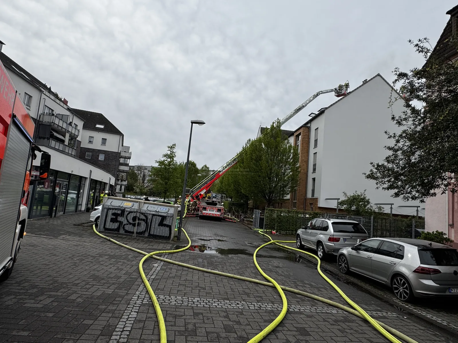 Feuerwehreinsatz bei Wohnungsbrand in Köln