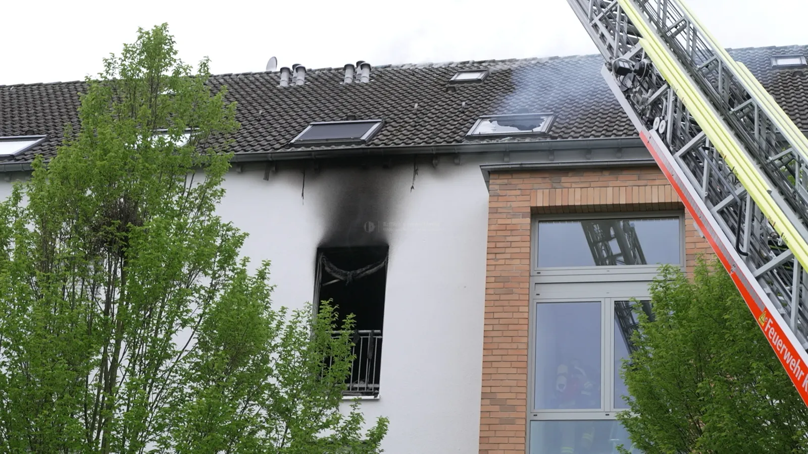 Brand in Maisonettewohnung in Köln