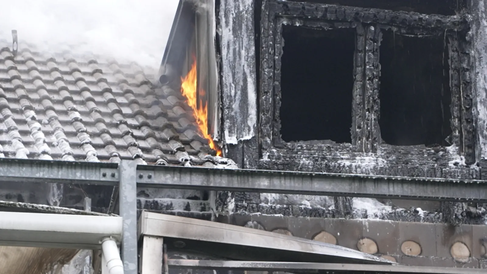 Brand in Maisonettewohnung in Köln