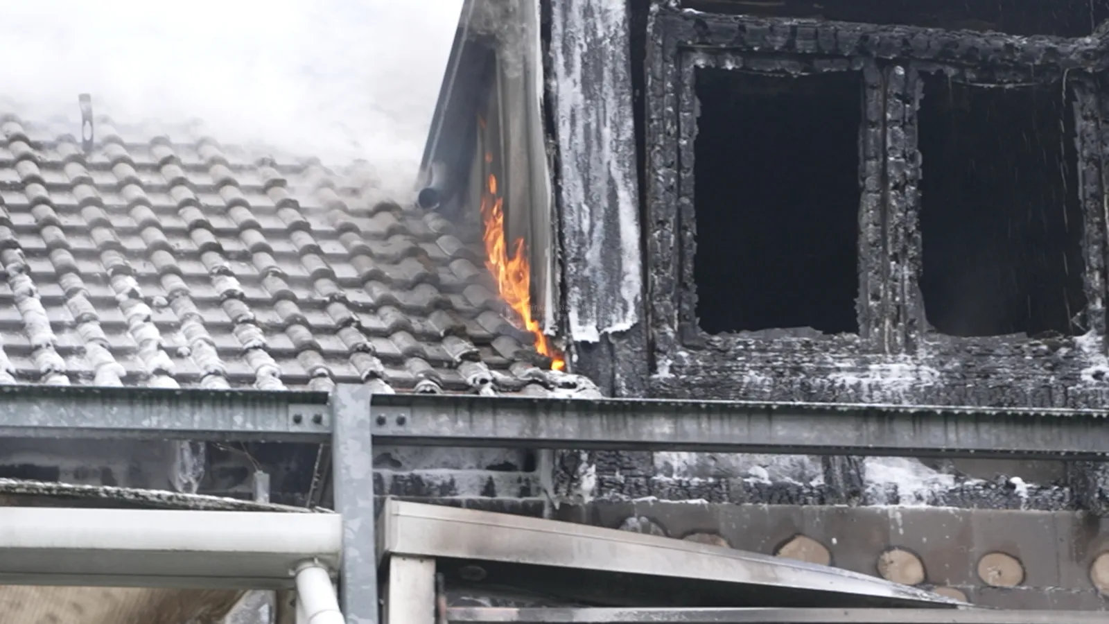 Brand in Maisonettewohnung in Köln