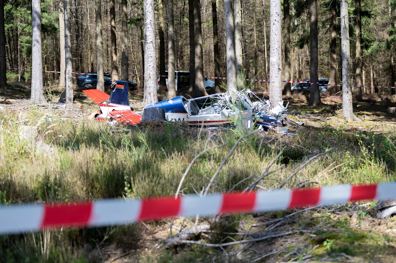 Wrack eines Kleinflugzeugs im Wald bei Hürtgenwald