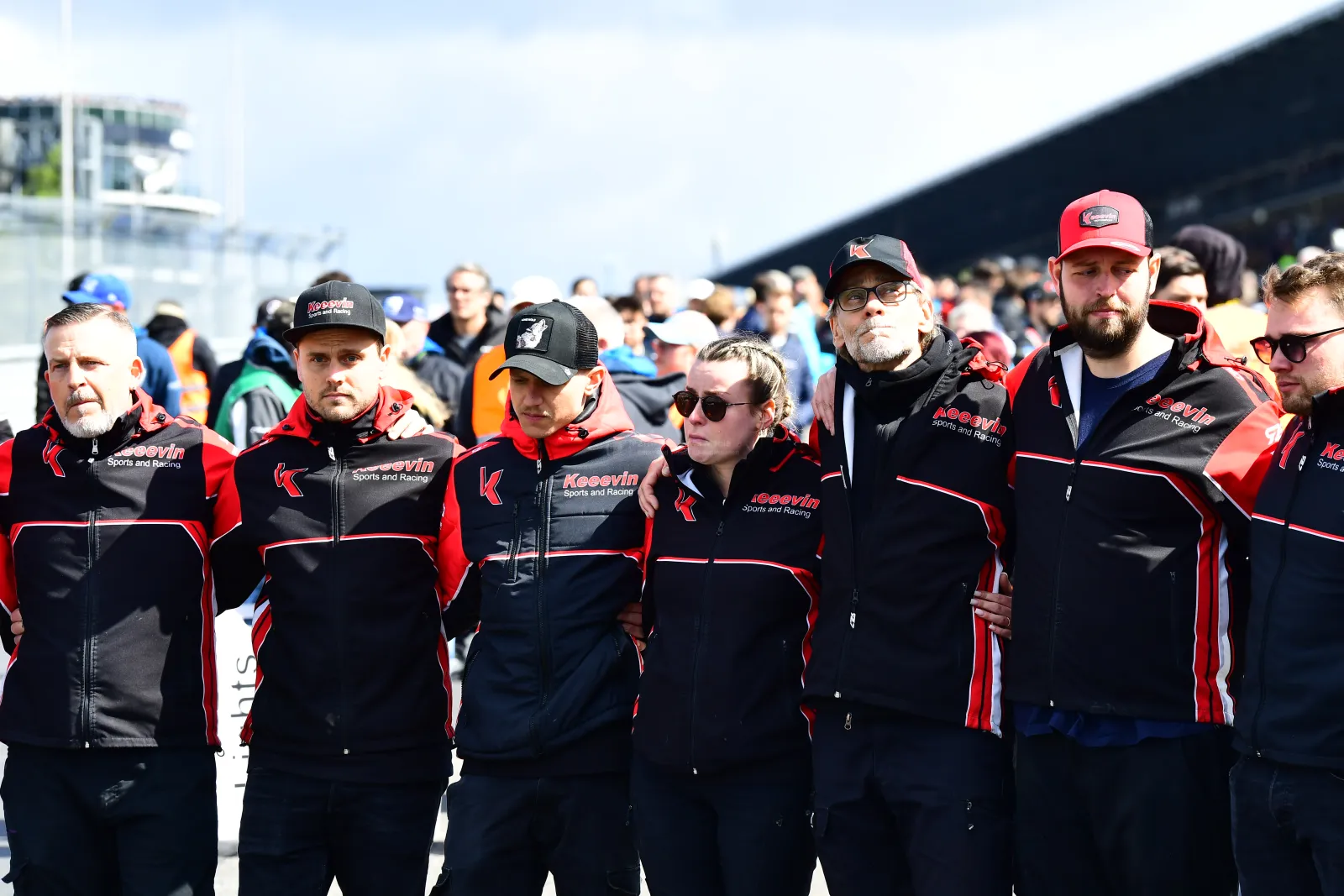 Team Keeevin bei Gedenkminute am Nürburgring