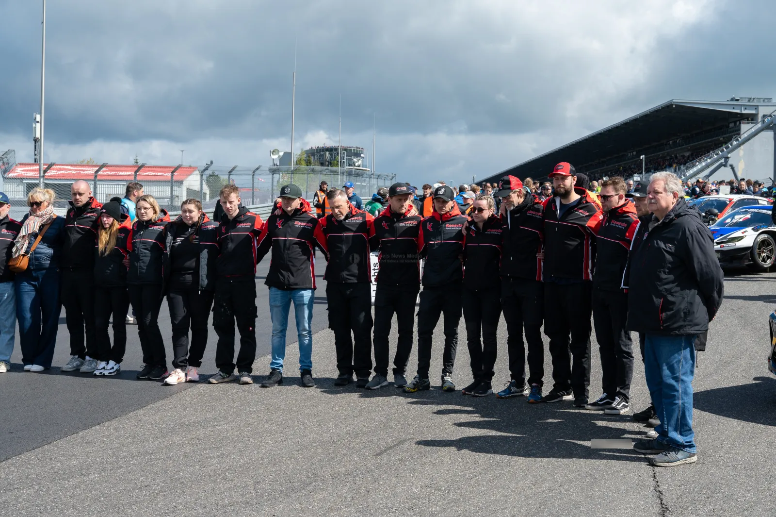Gedenkminute für Juha Miettinen am Nürburgring