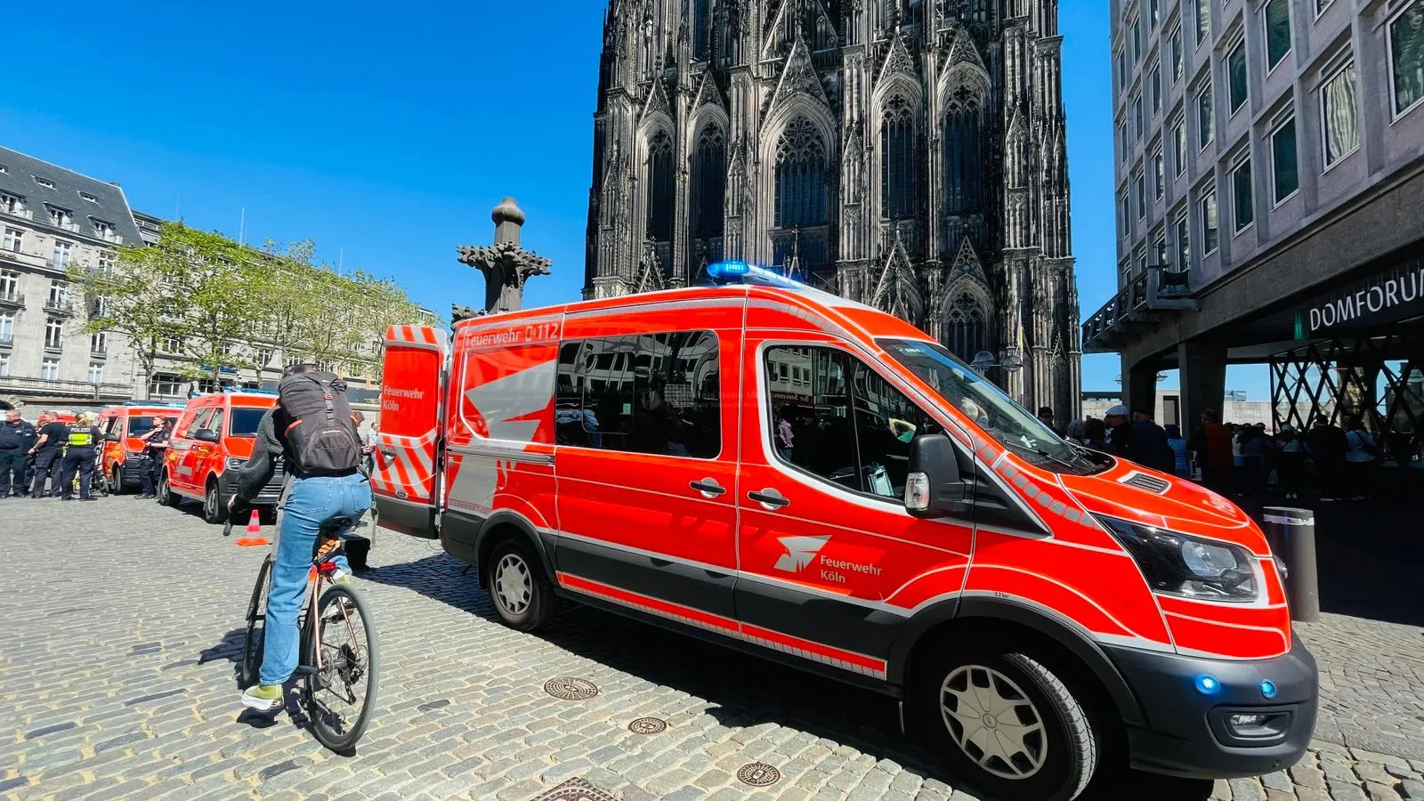Feuerwehreinsatz am Kölner Dom