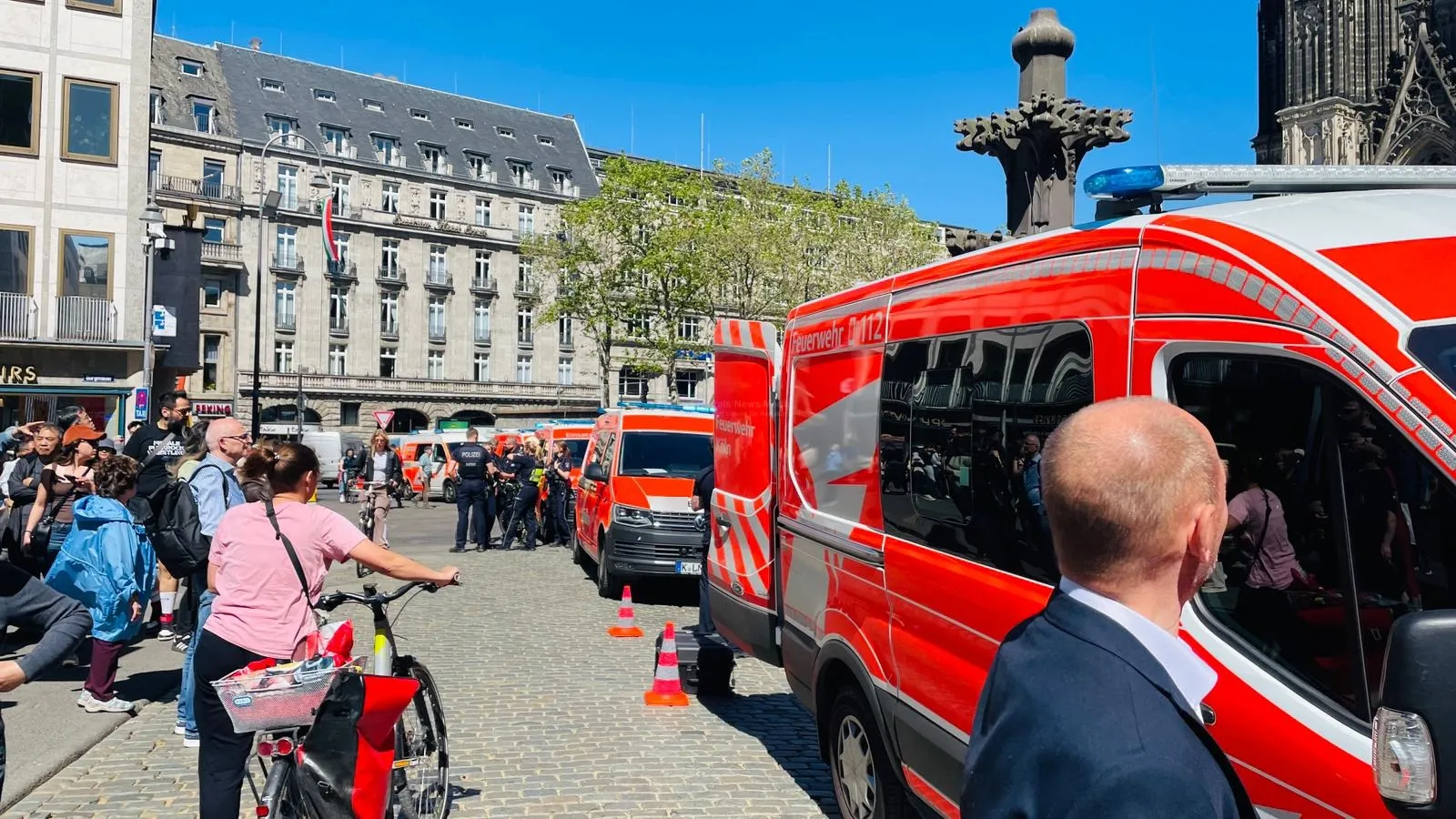 Feuerwehreinsatz am Kölner Dom