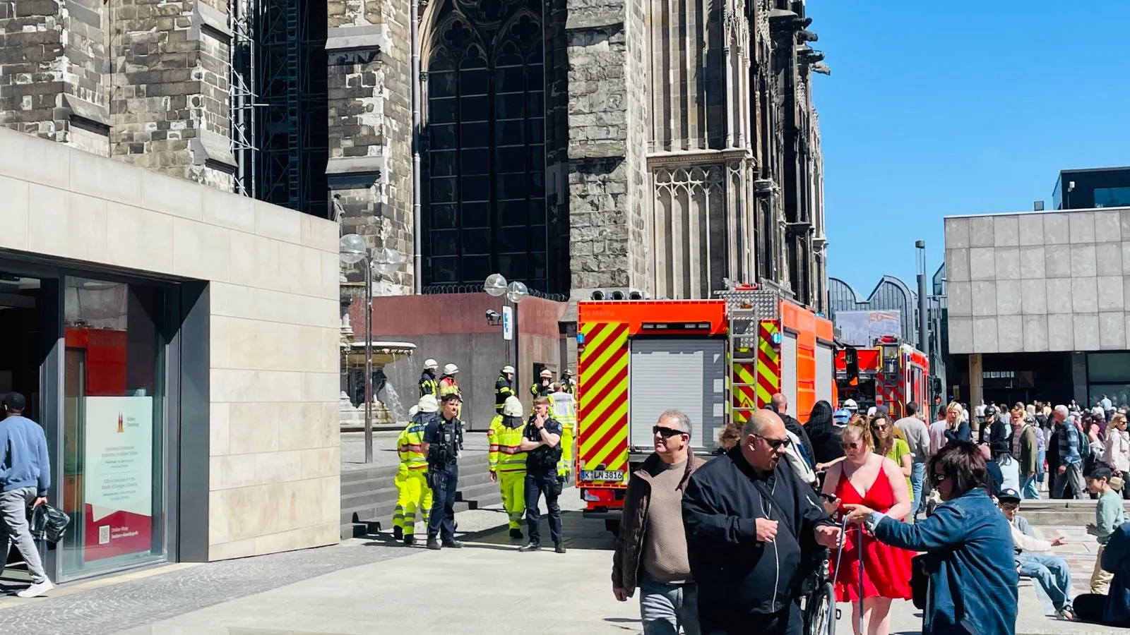 Feuerwehreinsatz am Kölner Dom