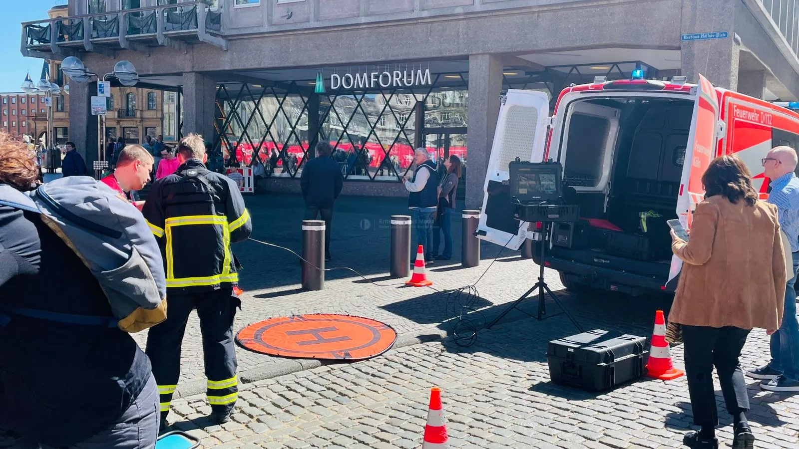 Feuerwehreinsatz am Kölner Dom