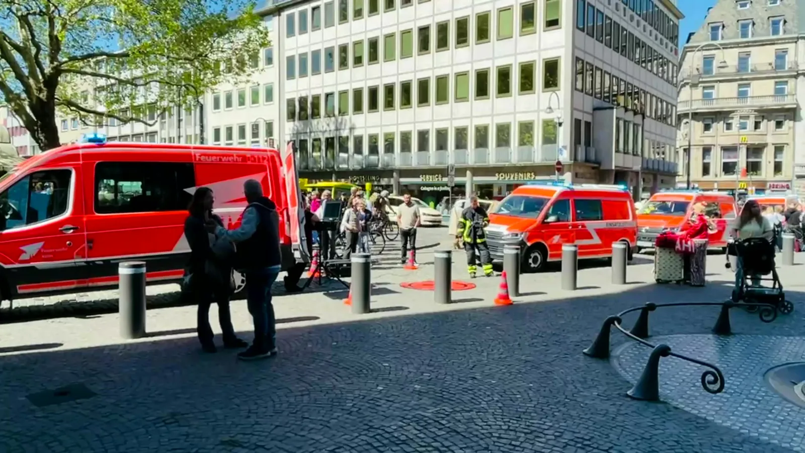 Feuerwehreinsatz am Kölner Dom