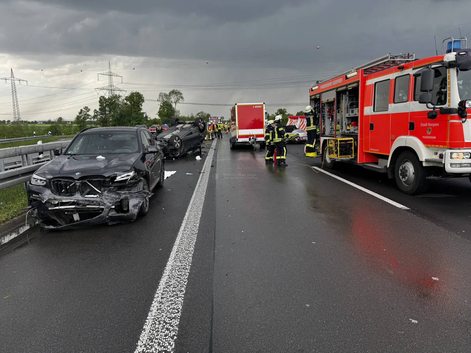 Schwerer Verkehrsunfall auf der A 61 bei Türnich