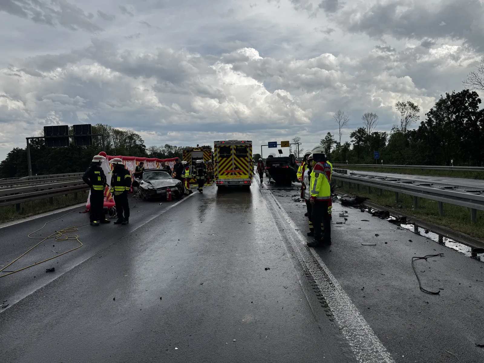 Schwerer Verkehrsunfall auf der A 61 bei Türnich