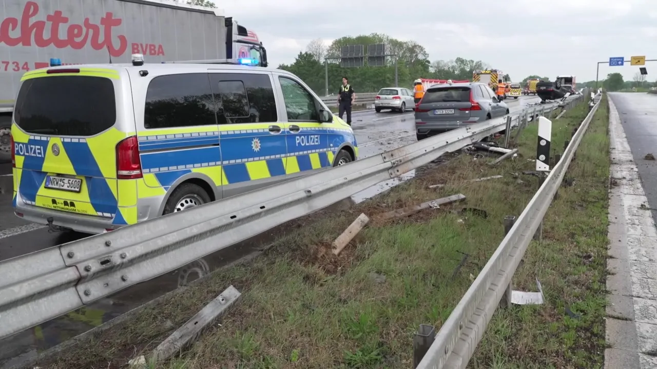 Unfallstelle auf A61 bei Türnich