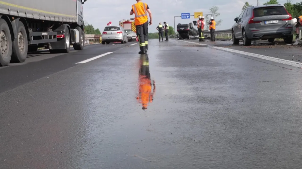 Unfallstelle auf der A61 bei Türnich