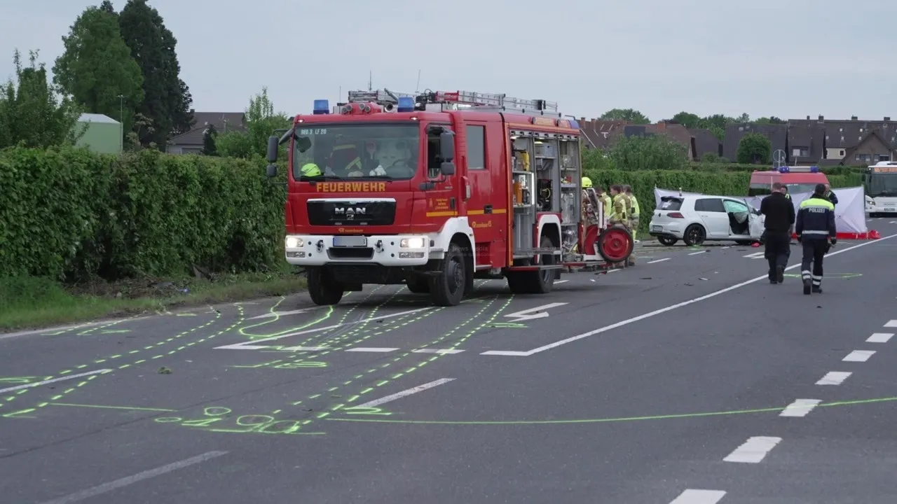 Schwerer Verkehrsunfall auf der L279 bei Bedburg