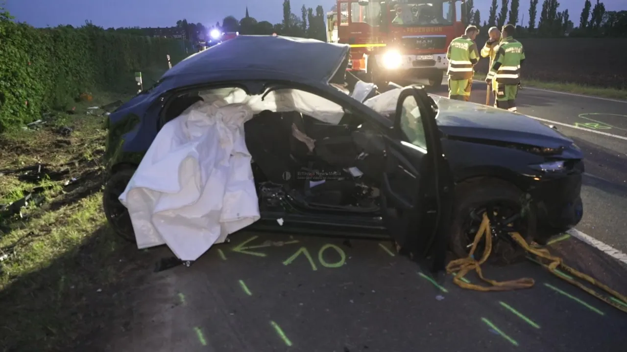 Schwerer Verkehrsunfall auf der L279 bei Bedburg