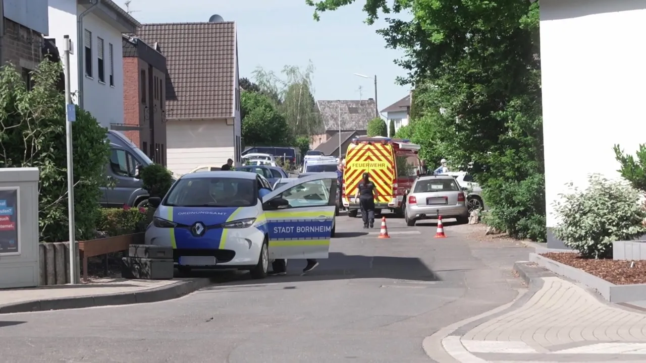Polizeieinsatz an der Heinrich-Böll-Gesamtschule in Bornheim