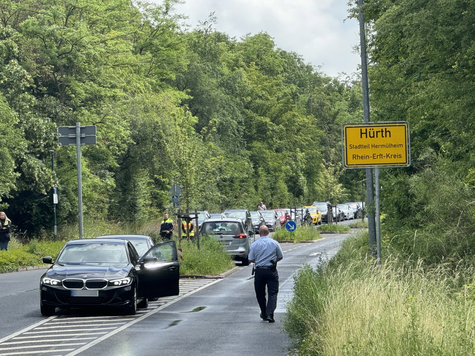 Absperrung bei Ortstermin zum Unfall in Hürth