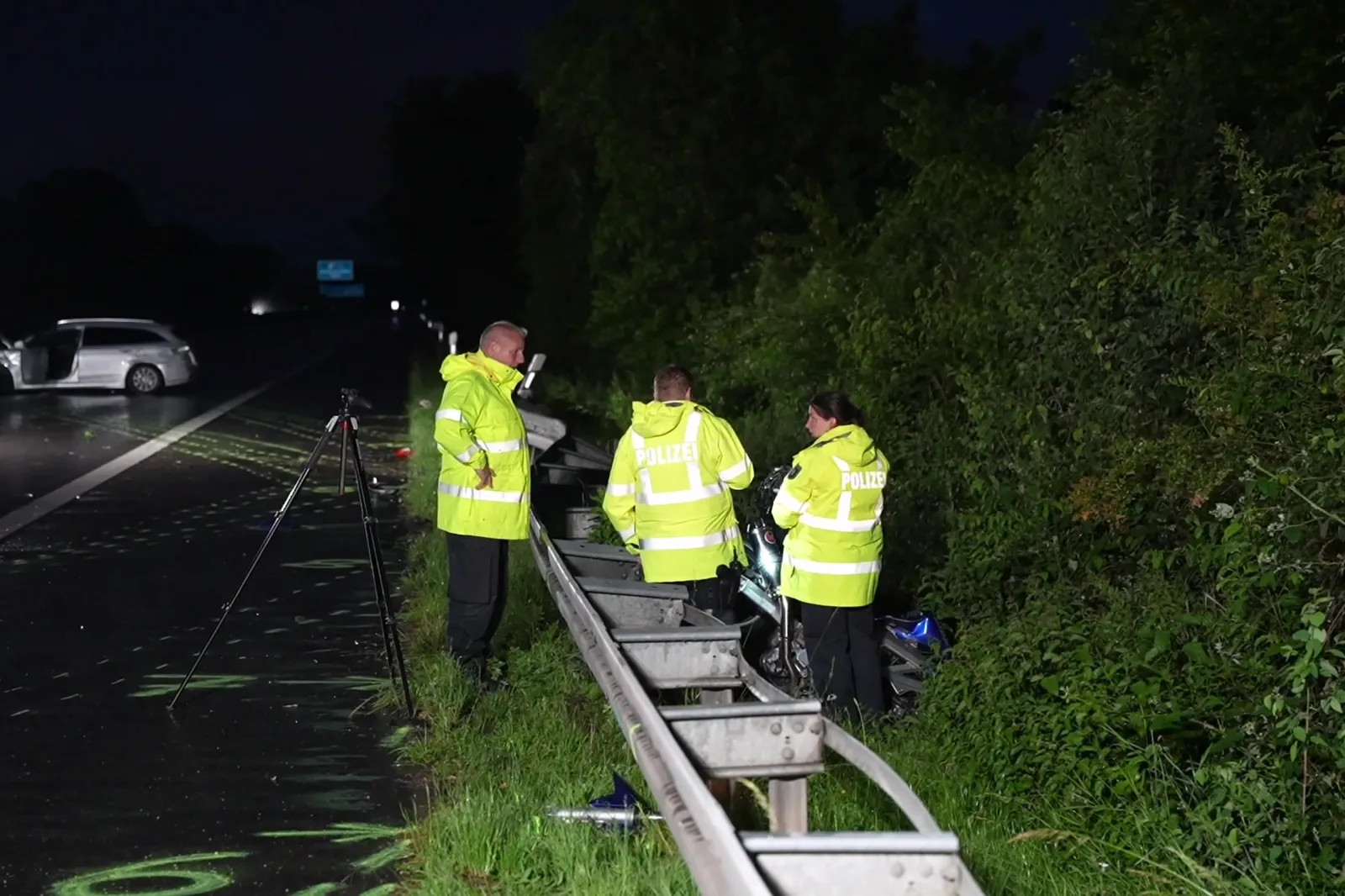 Polizeiliche Unfallaufnahme auf A555 bei Bornheim