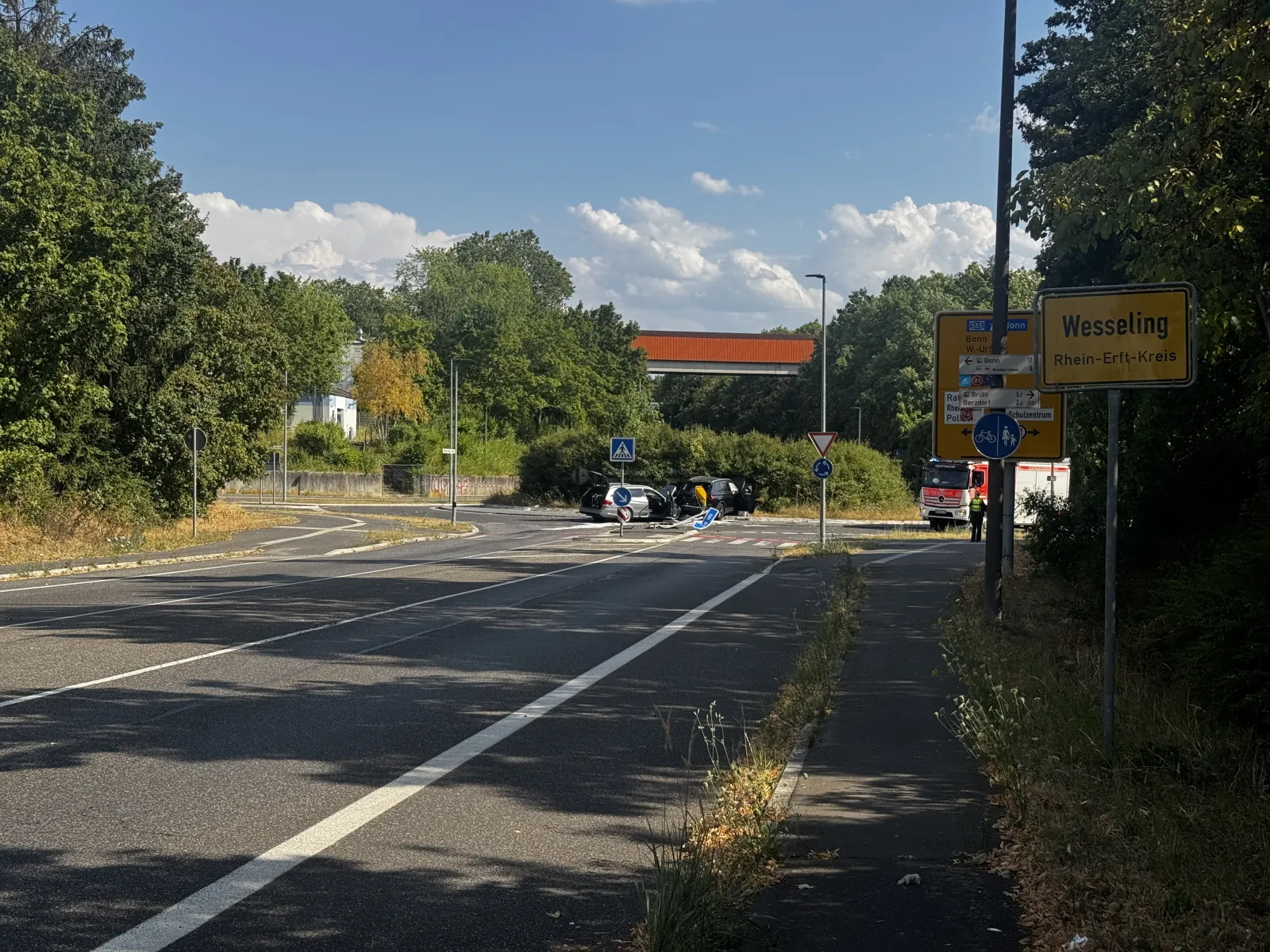 Verkehrsunfall auf der Konrad-Adenauer-Straße in Wesseling